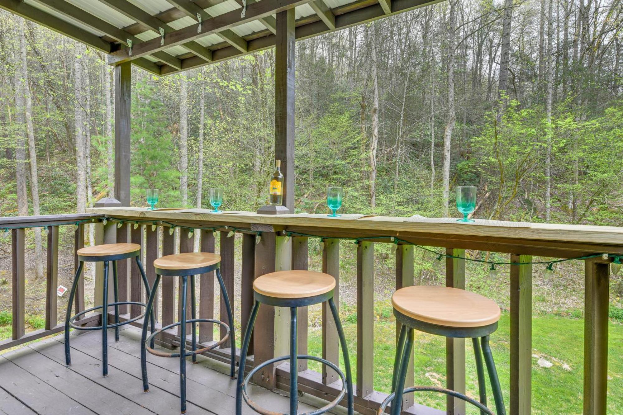 Smoky Mountain Cozy Cove Cabin Deck And Fire Pit! Cosby Экстерьер фото