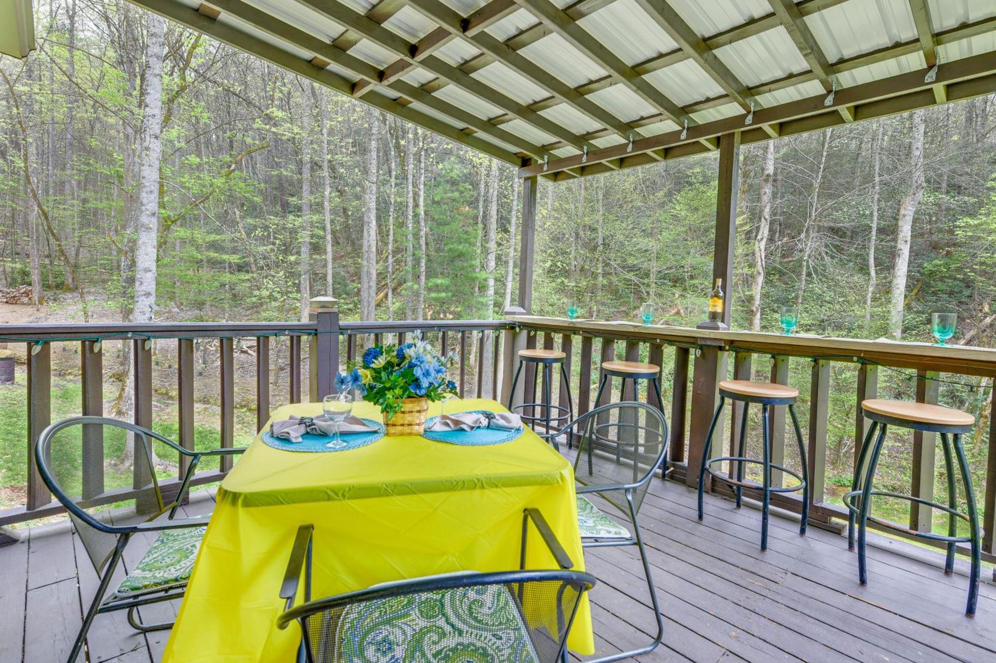 Smoky Mountain Cozy Cove Cabin Deck And Fire Pit! Cosby Экстерьер фото